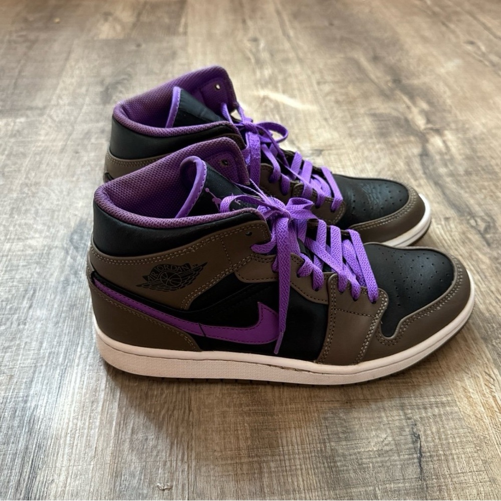 Air Jordan 1 Mid Black Purple Sneakers